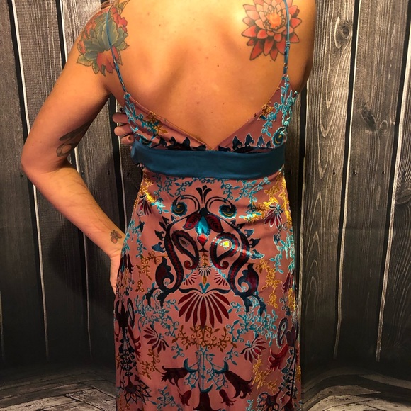 max and Cleo deep V dress w/ velvet detail - Picture 3 of 8